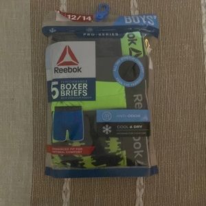 Boys boxer briefs size large